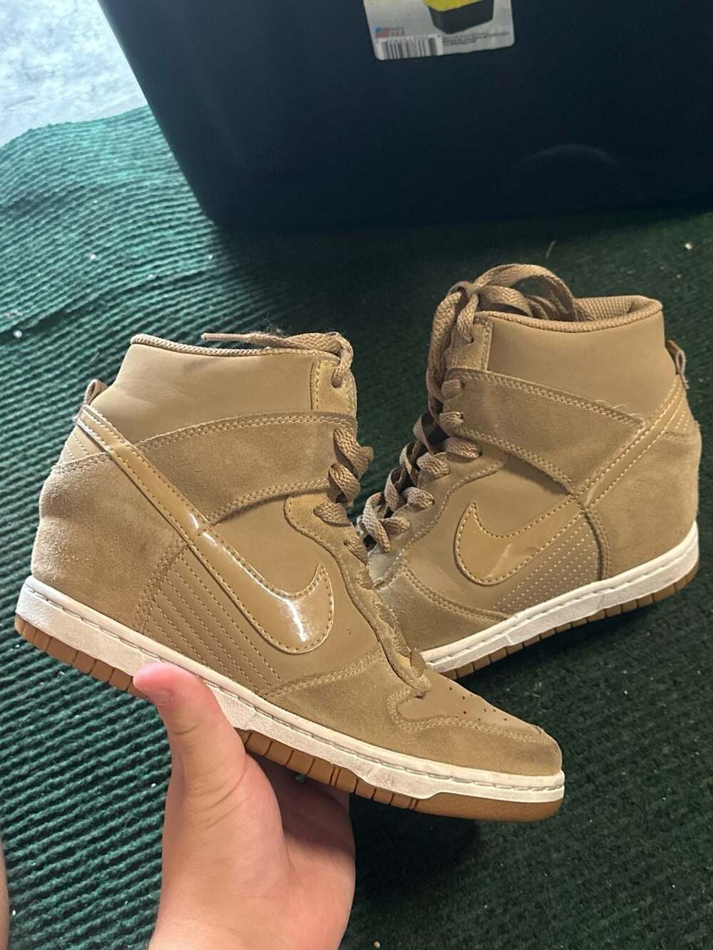 Nike Women's Dunk Sky Hi Wedge Sneaker Tan Suede 7.5 Women/ 6 Youth